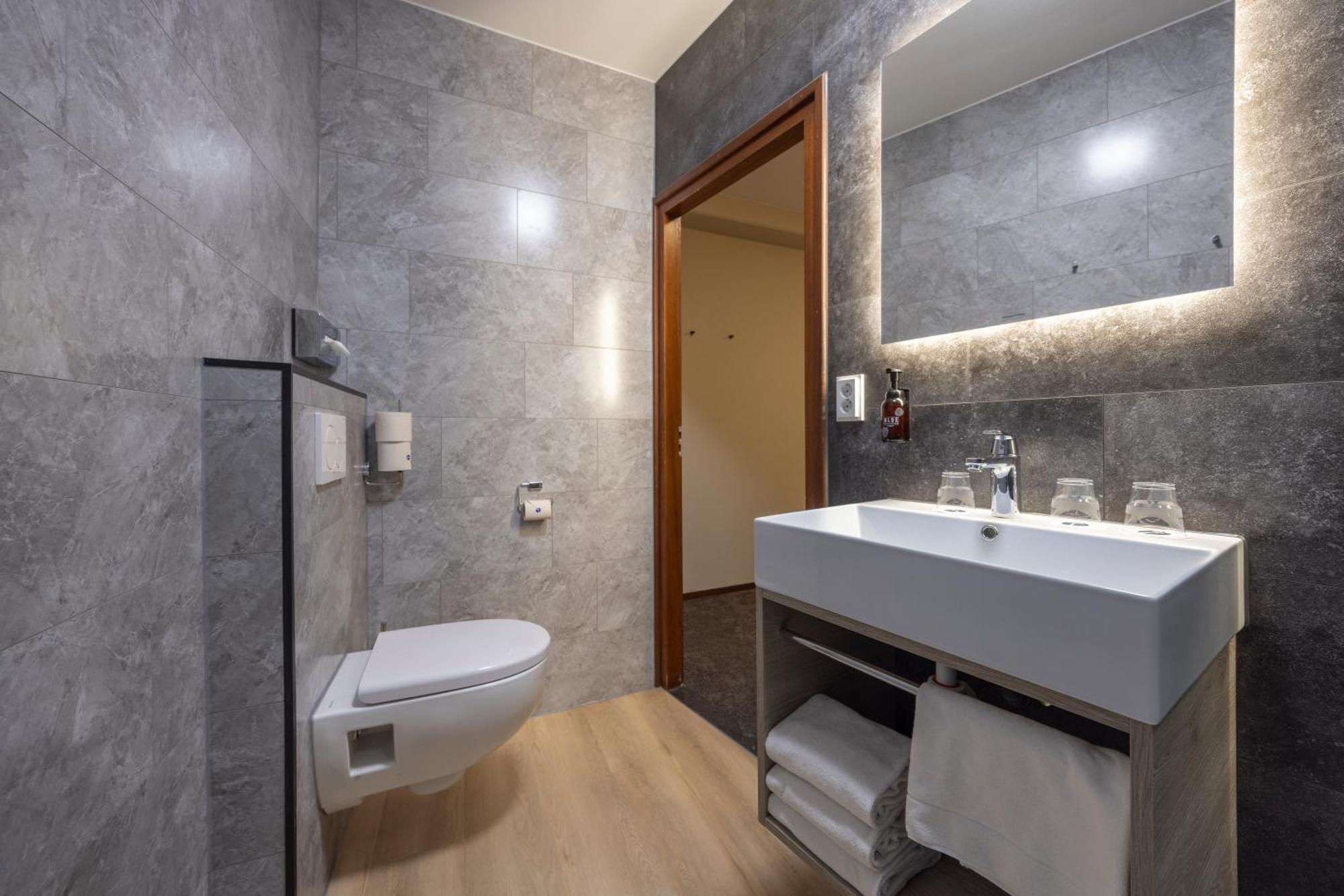 Fletcher Hotel Restaurant De Burghoeve Valkenburg aan de Geul Екстериор снимка